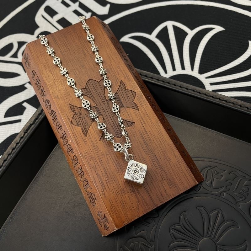 Ch*0me He**ts necklaces